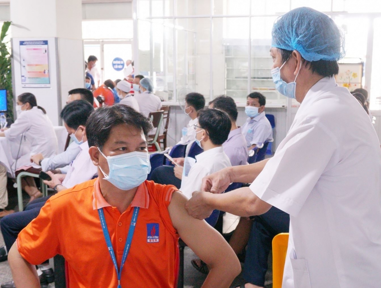 Petrovietnam: Khi vaccine là ưu tiên số 1